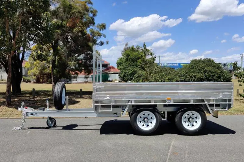 Advantages of Flat Top Trailers Over Other Trailer Types